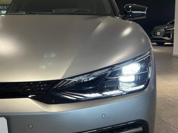 Фото 7 - Kia EV6