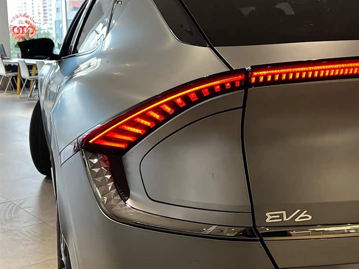 Фото 8 - Kia EV6