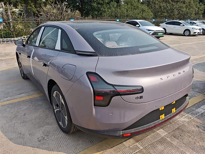 Фото 5 - XPeng Mona M03