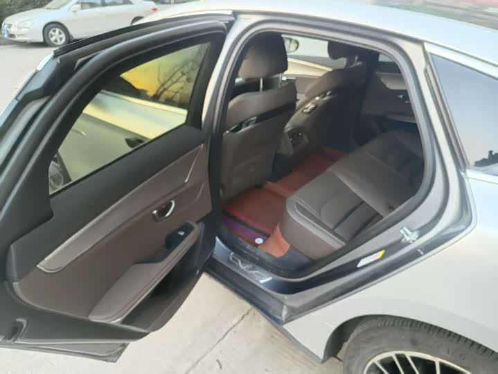 Фото 4 - BYD Han