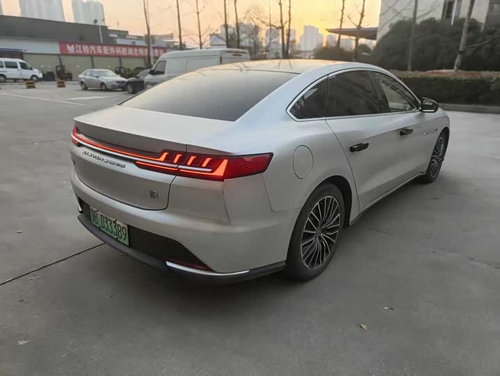 Фото 7 - BYD Han