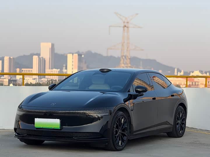 Фото 1 - Zeekr 007