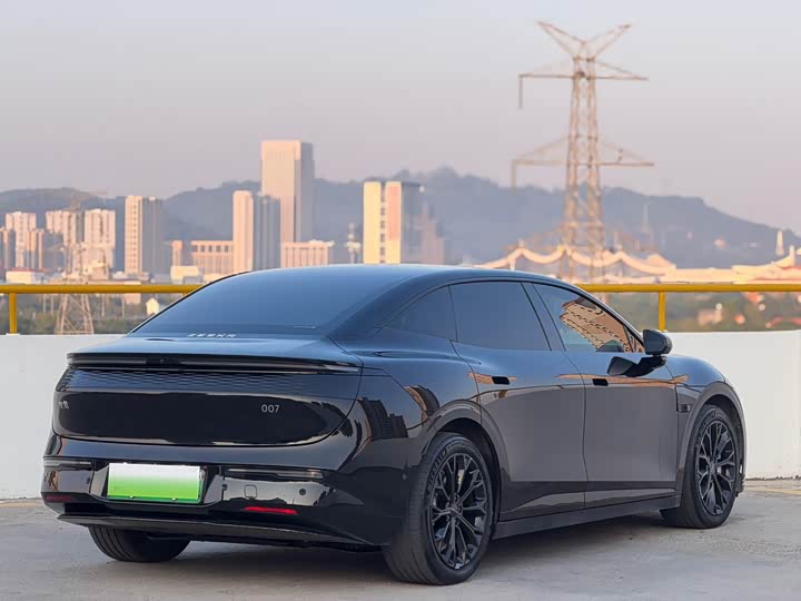 Фото 4 - Zeekr 007
