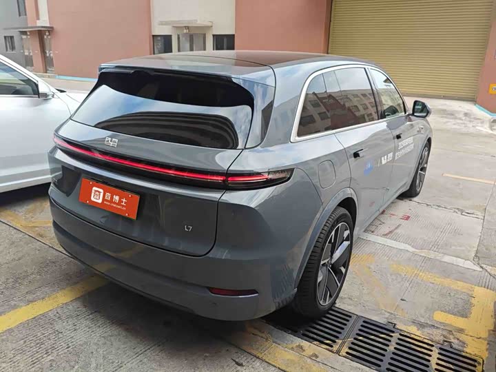 Фото 9 - LiXiang L7