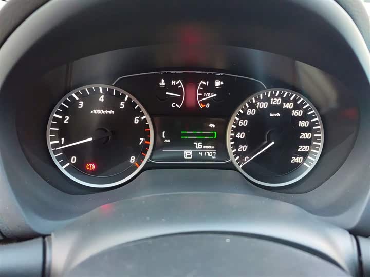 Фото 4 - Nissan Sylphy