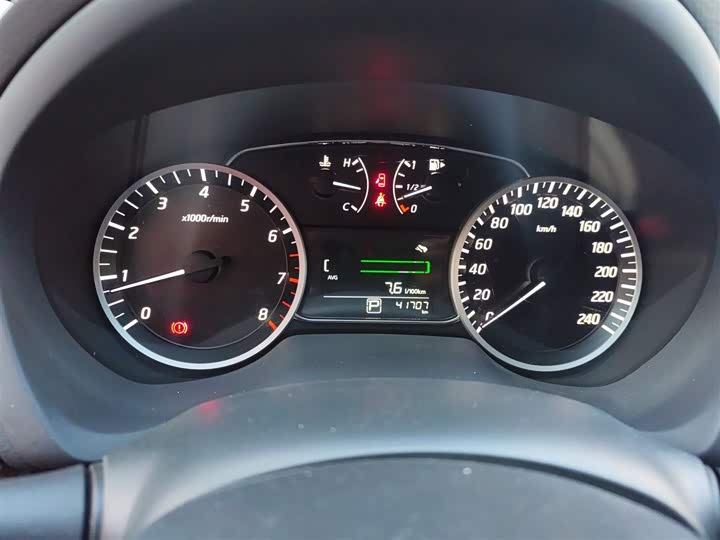 Фото 5 - Nissan Sylphy