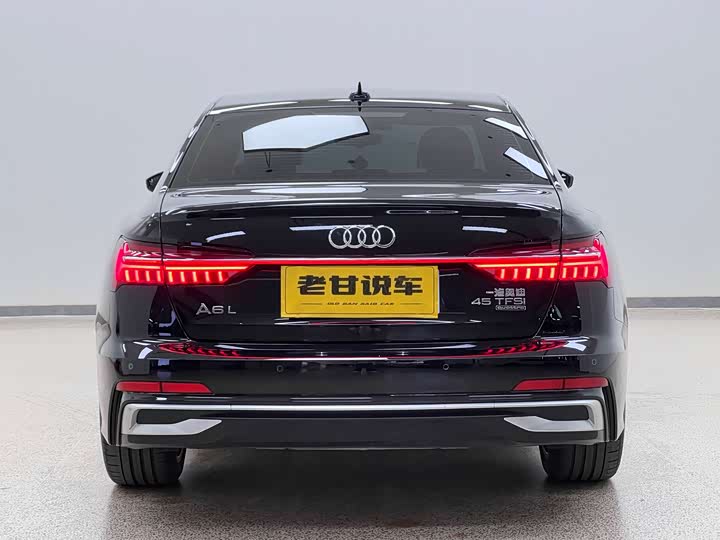 Фото 5 - Audi A6L