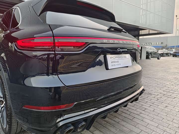 Фото 8 - Porsche Cayenne