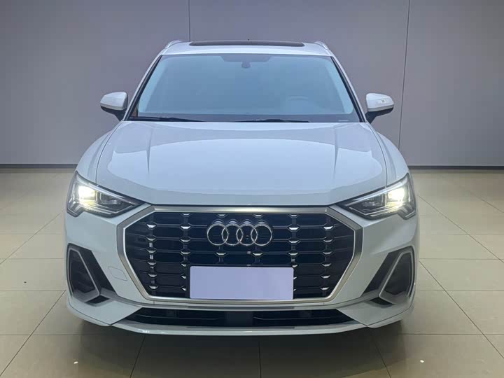 Фото 2 - Audi Q3