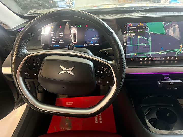 Фото 9 - XPeng P7