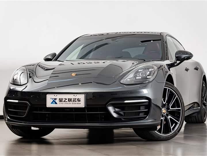 Фото 2 - Porsche Panamera