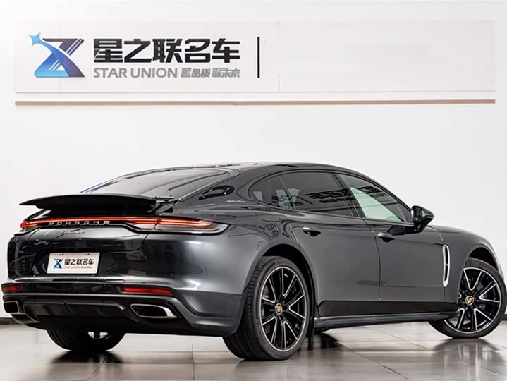 Фото 7 - Porsche Panamera