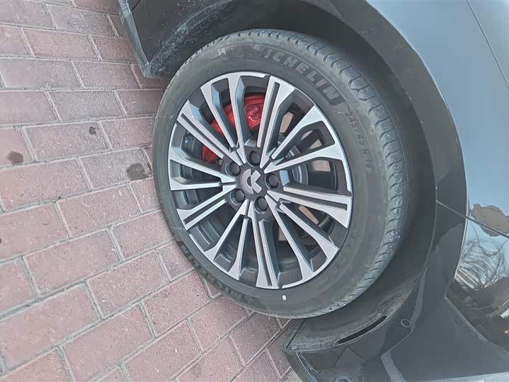 Фото 6 - Nio ET5T