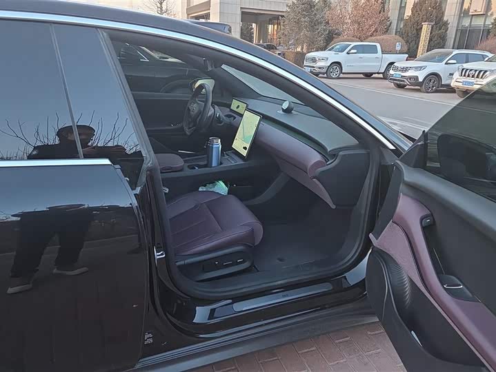 Фото 8 - Nio ET5T