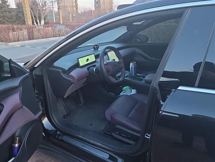 Фото 9 - Nio ET5T