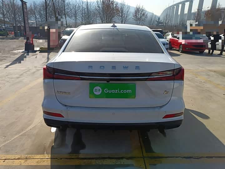 Фото 6 - Roewe i5