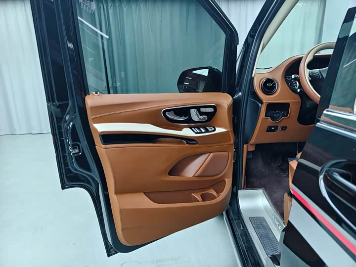 Фото 7 - Mercedes-Benz Vito