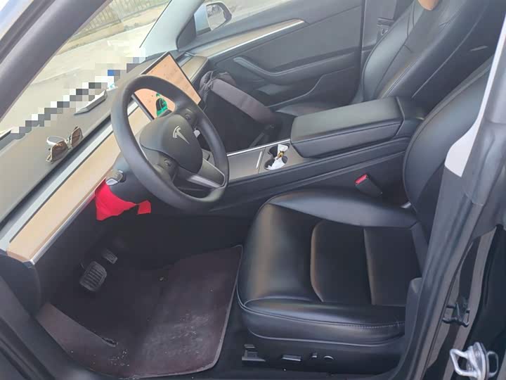 Фото 8 - Tesla Model 3