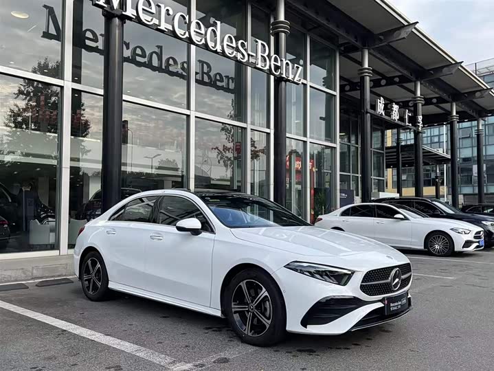 Фото 3 - Mercedes-Benz A-Class