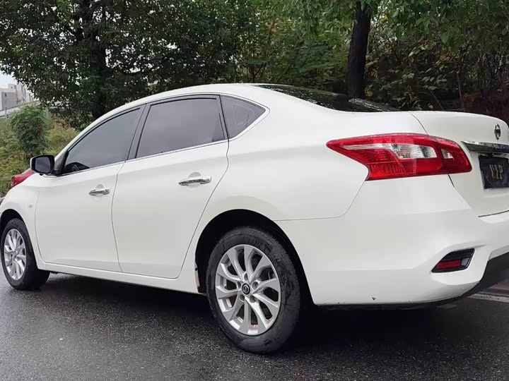 Фото 9 - Nissan Sylphy