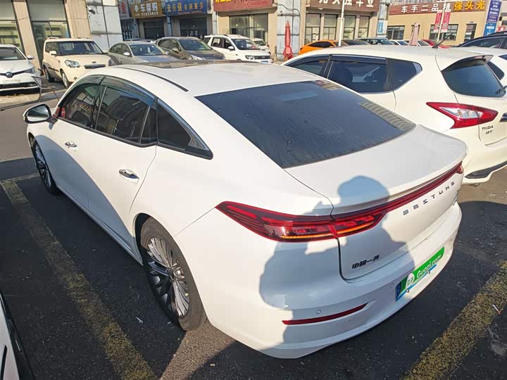 Фото 5 - Bestune B70