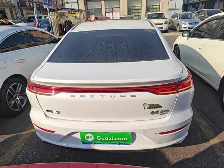 Фото 6 - Bestune B70