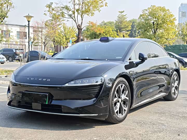 Фото 1 - Luxeed S7