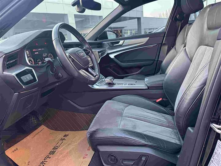 Фото 4 - Audi A6L