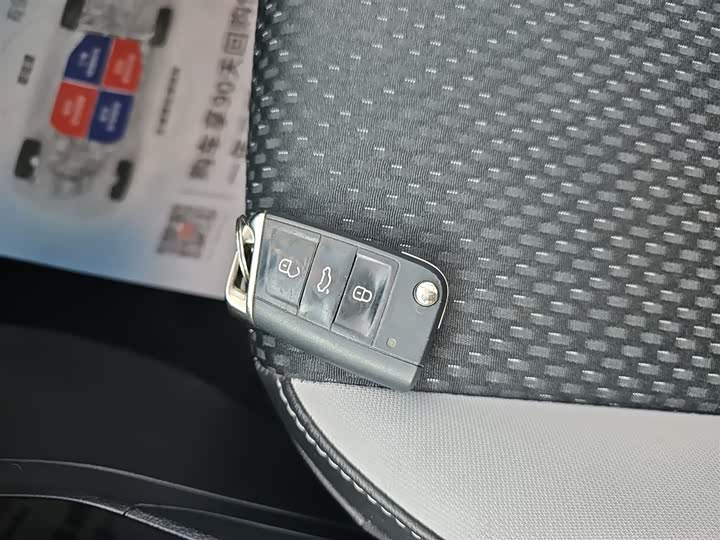 Фото 9 - Volkswagen Tacqua