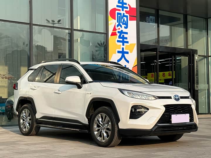 Фото 3 - Toyota Wildlander