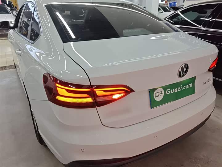 Фото 6 - Volkswagen Lavida