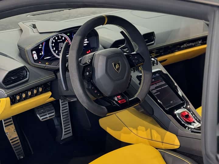 Фото 4 - Lamborghini Huracán