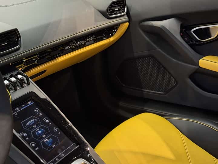 Фото 5 - Lamborghini Huracán