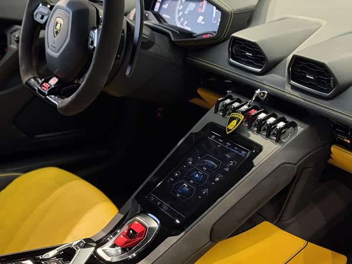 Фото 7 - Lamborghini Huracán