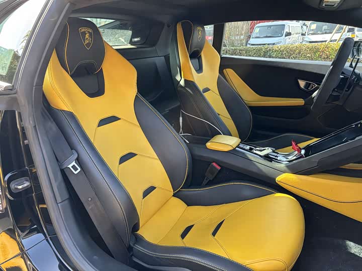 Фото 8 - Lamborghini Huracán