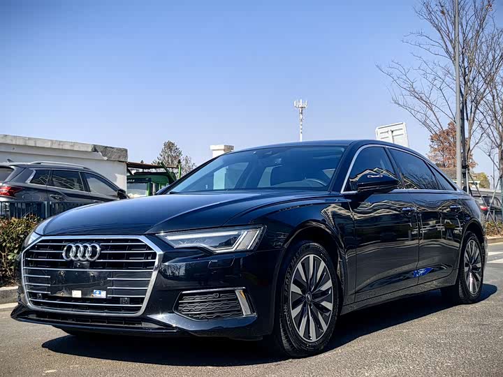 Фото 1 - Audi A6L