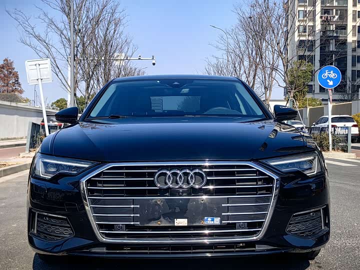 Фото 2 - Audi A6L