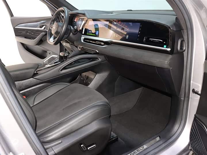 Фото 8 - Geely Monjaro