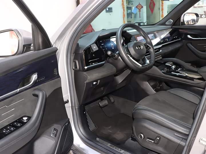 Фото 9 - Geely Monjaro