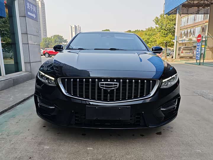 Фото 2 - Geely Preface