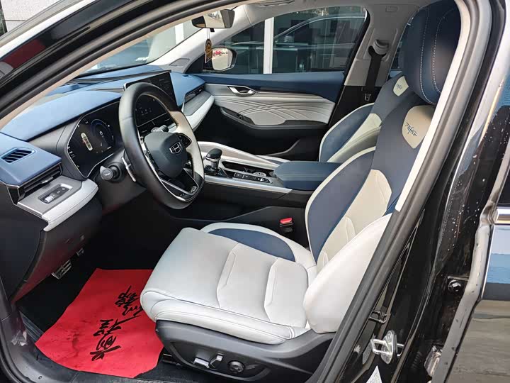 Фото 4 - Geely Preface