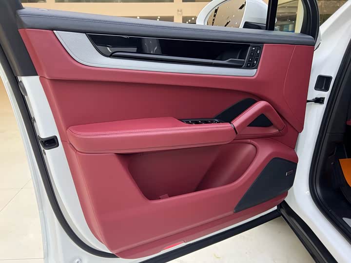 Фото 9 - Porsche Cayenne