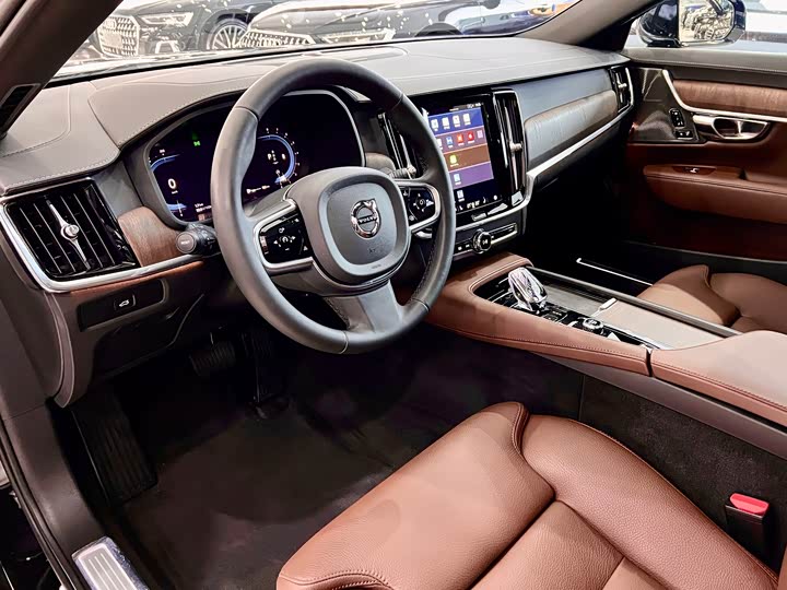 Фото 7 - Volvo S90