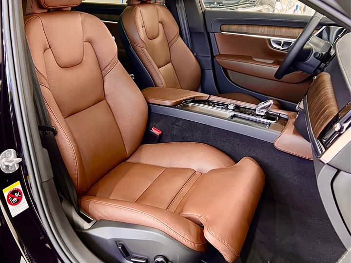 Фото 8 - Volvo S90