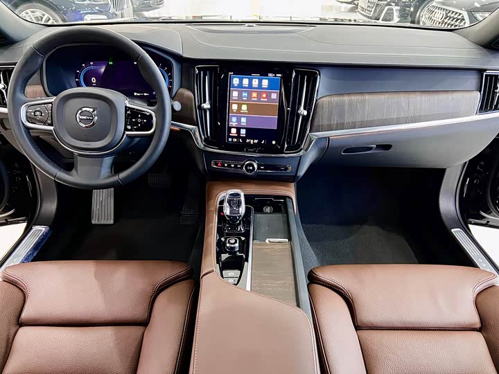 Фото 9 - Volvo S90