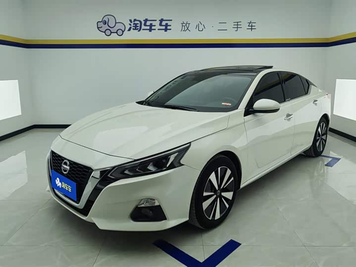 Фото 1 - Nissan Teana