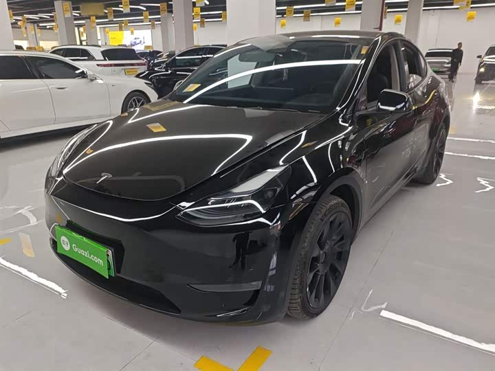 Фото 1 - Tesla Model Y