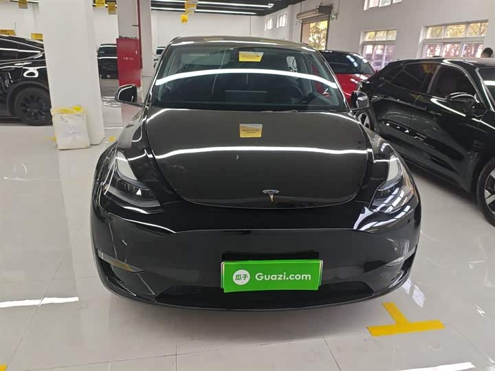 Фото 3 - Tesla Model Y