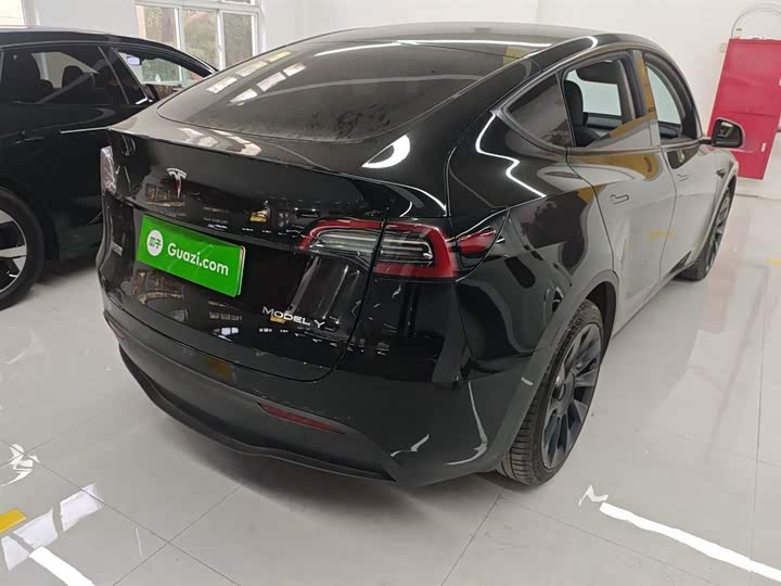 Фото 7 - Tesla Model Y
