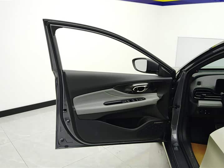 Фото 7 - GAC Trumpchi Empow R